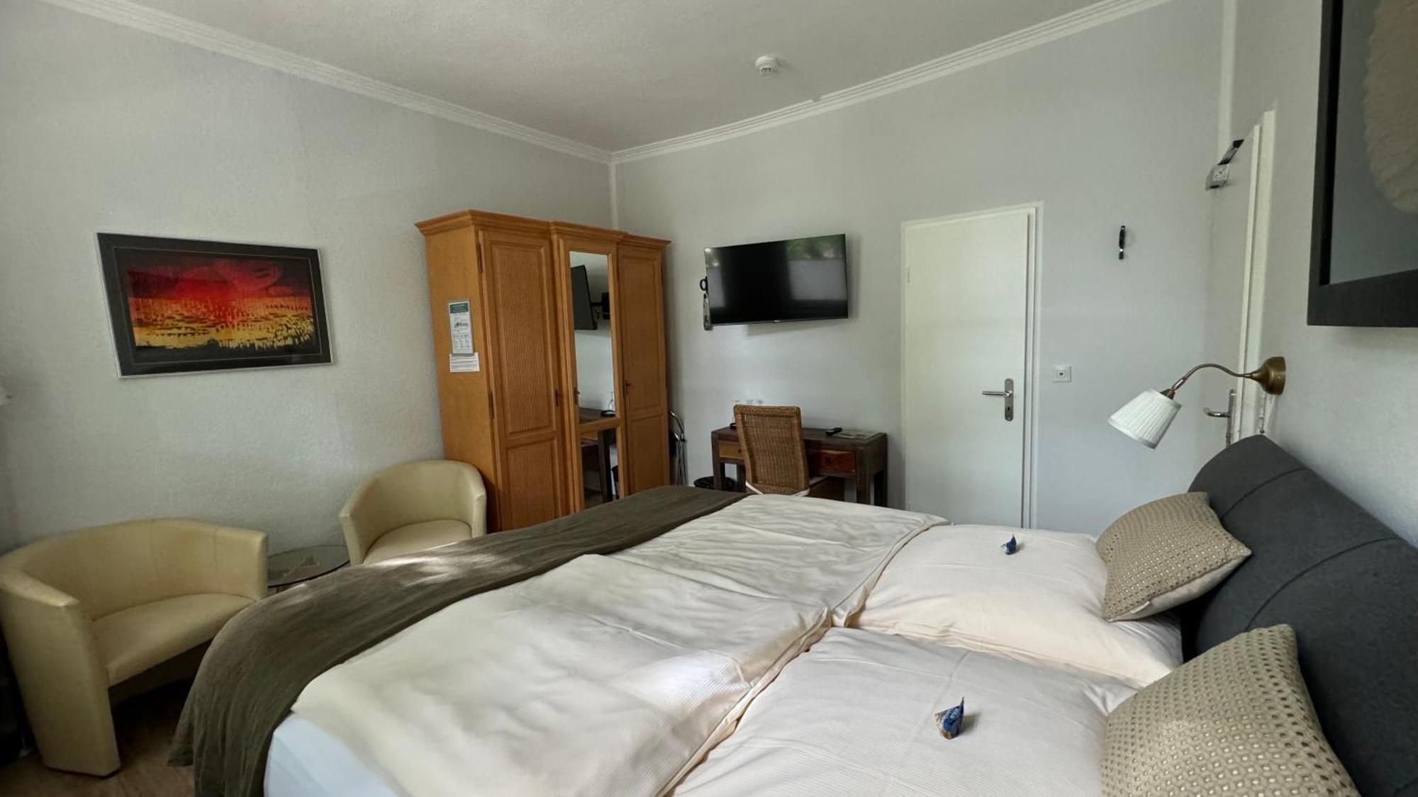 Goethe Hotel Бад-Пирмонт Номер фото