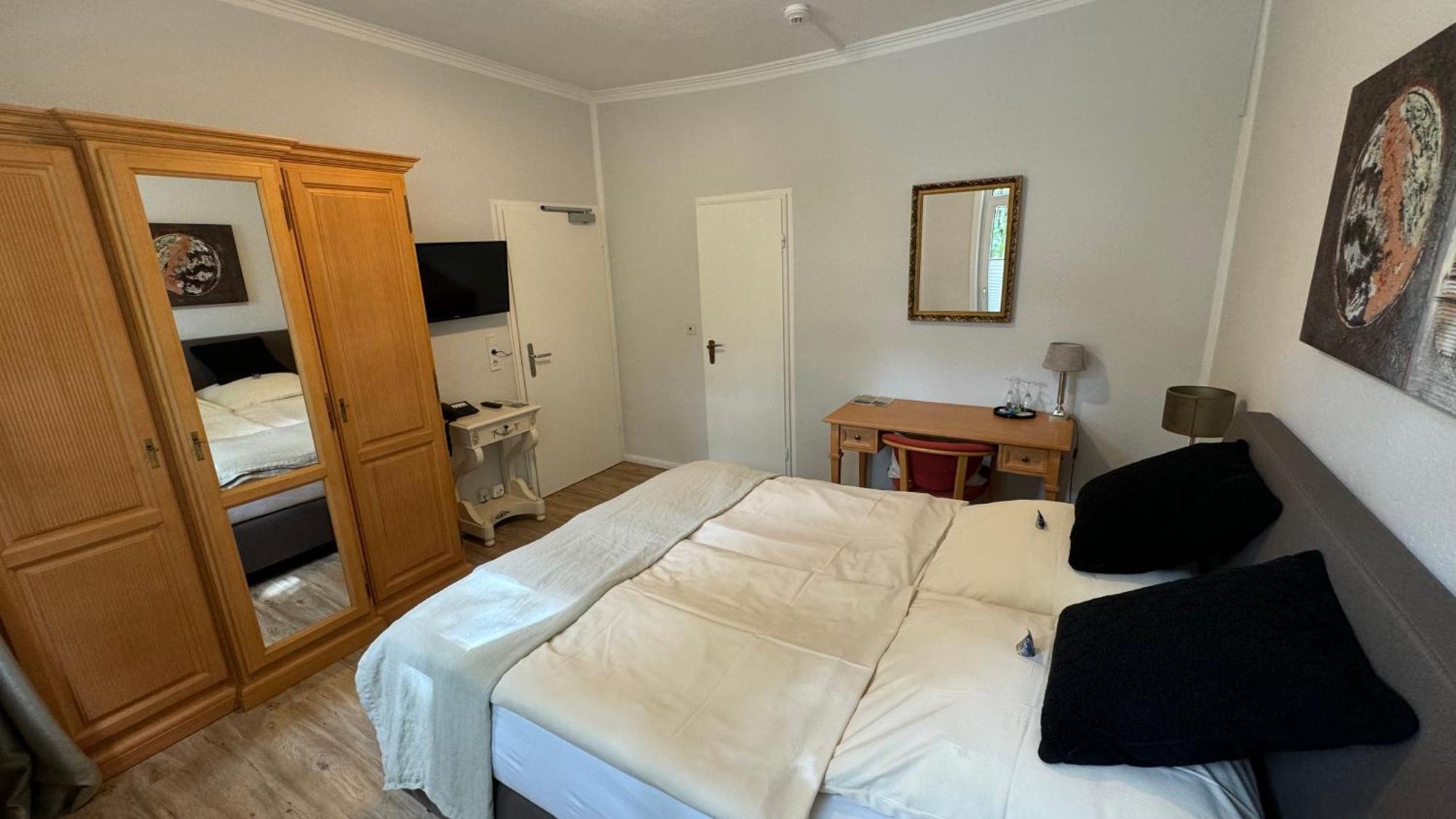Goethe Hotel Бад-Пирмонт Номер фото