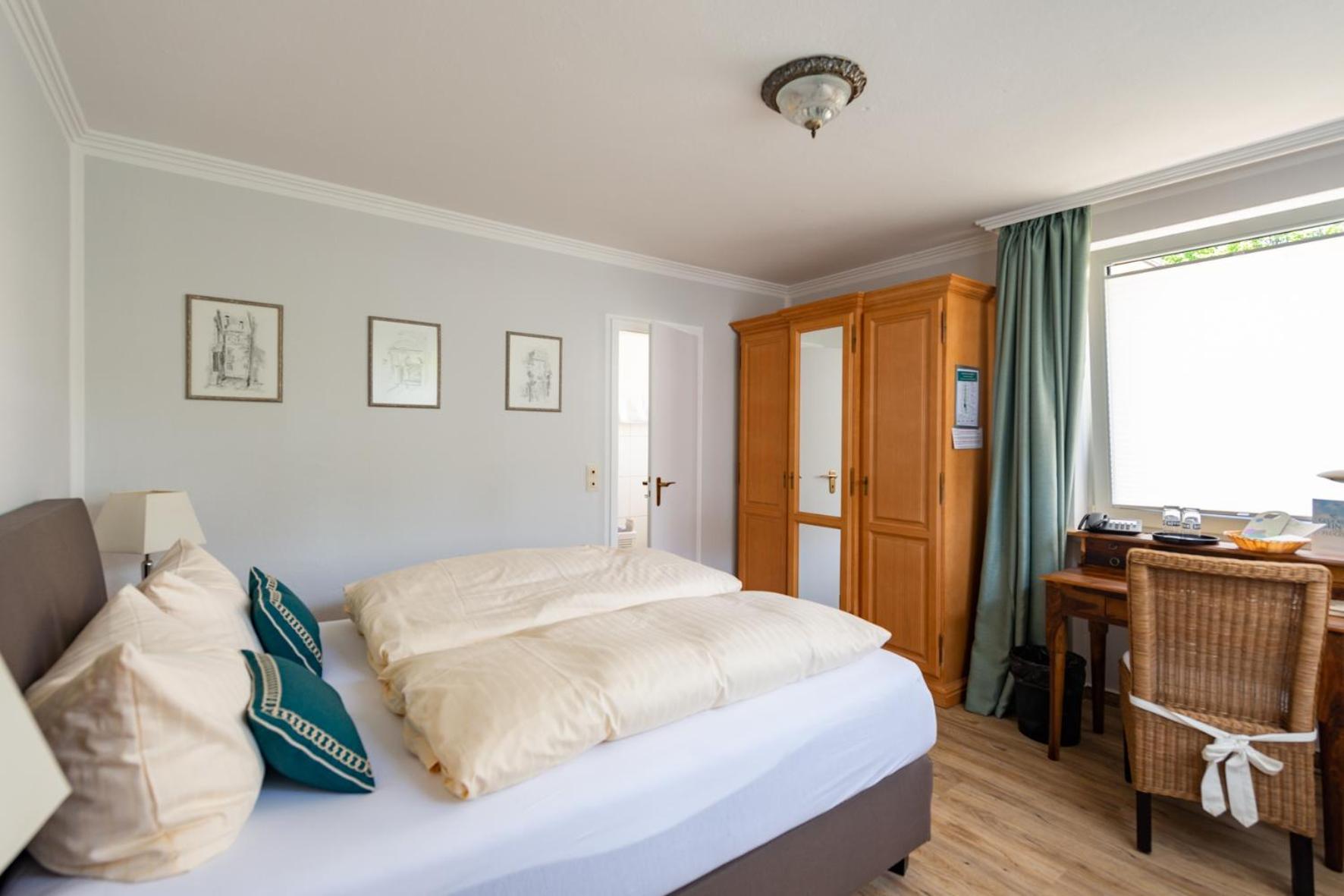 Goethe Hotel Бад-Пирмонт Номер фото